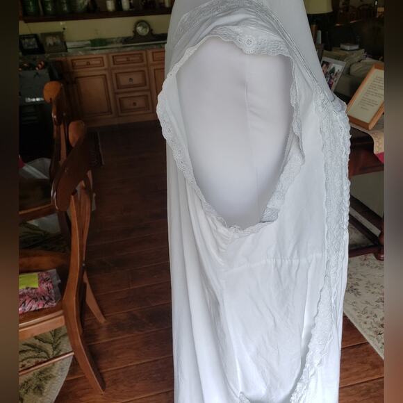 The 1 for‎ Us xxxl white w/lace and Alitalia embroidry - Picture 3 of 4